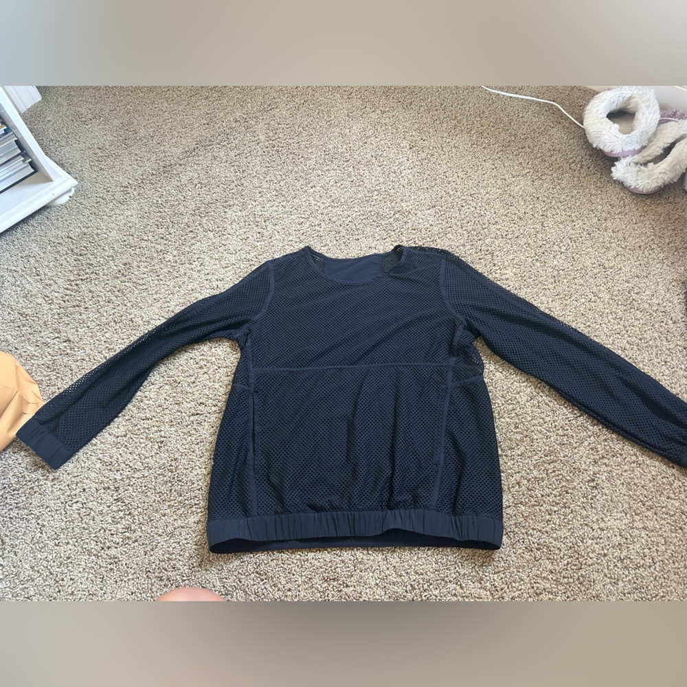 Black Lulu Lemon Athletic Long Sleeve Size Small